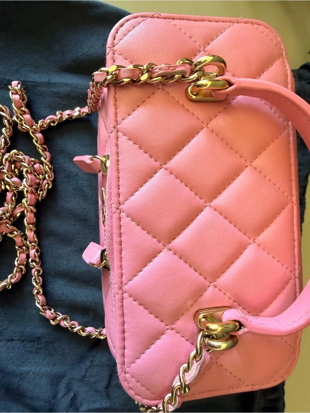 Chanel 22S/22P Pink Quilted Lambskin Vanity on Chain | Microchipped & Authentic - Picture 6 of 12